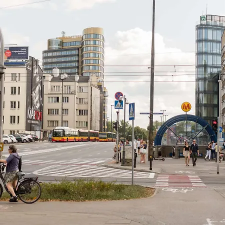 Plac Konstytucji By Bookinghost *