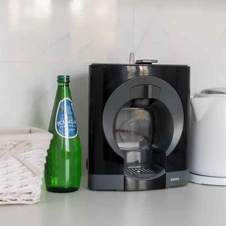 Plac Konstytucji By Bookinghost * Varşova