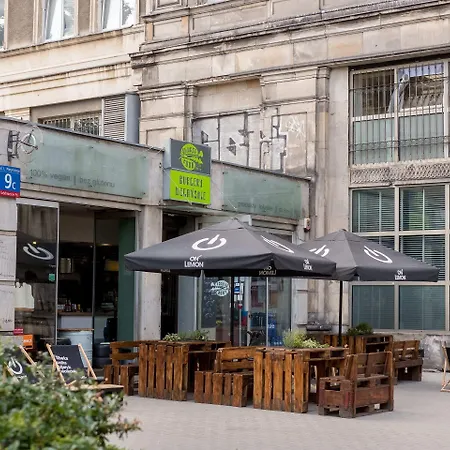 Plac Konstytucji By Bookinghost Appartement