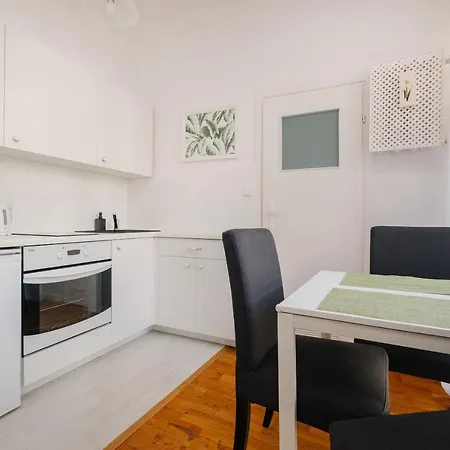 Plac Konstytucji By Bookinghost * Varsovie